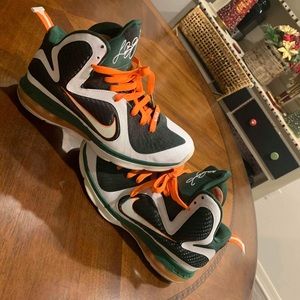 Nike Lebron 9 Hurricanes